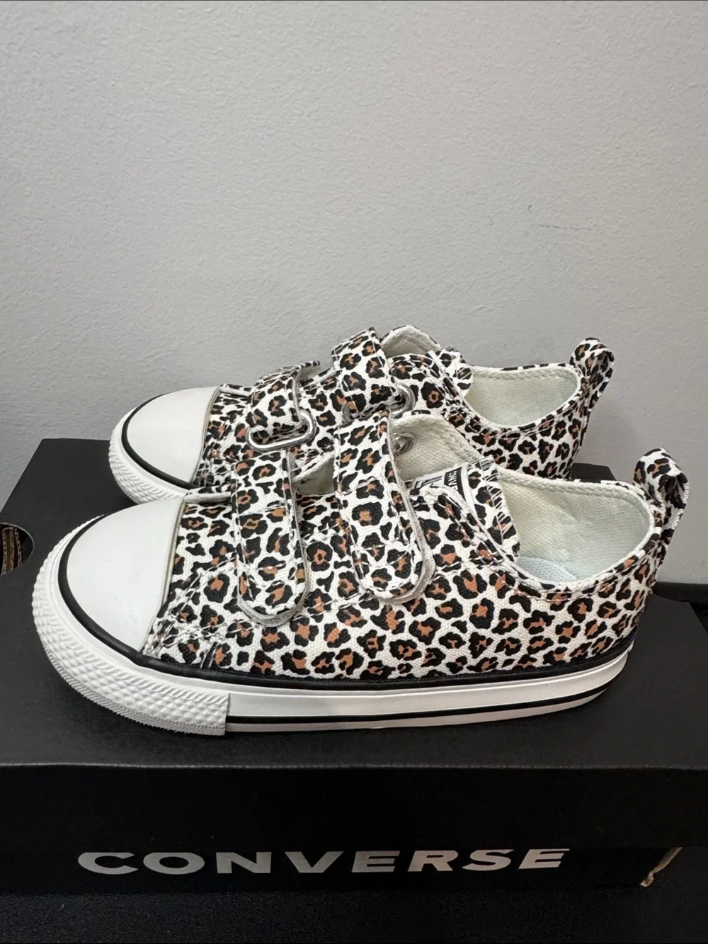 Converse Leopard Print Low Top Toddler Size 8 New NIB